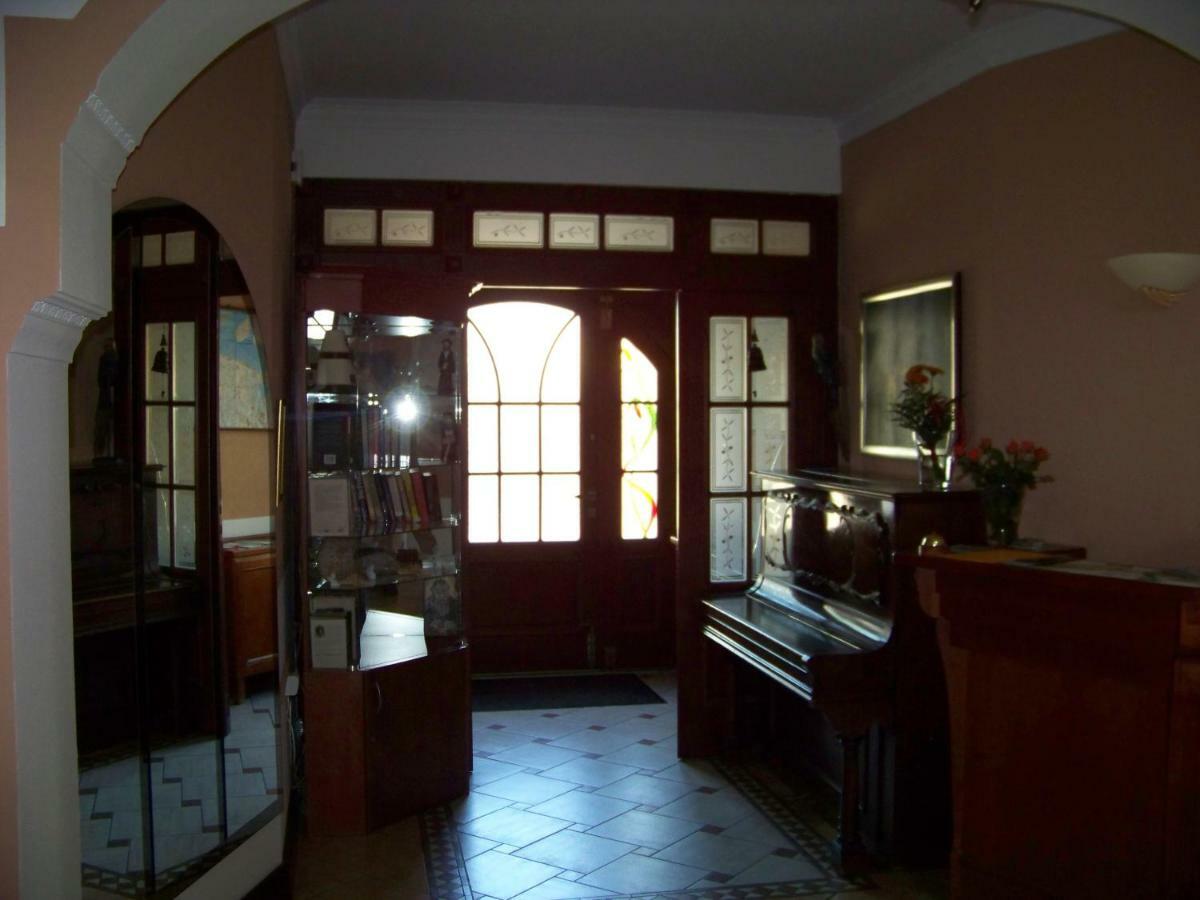 Sapphire Apartment Rewal Buitenkant foto
